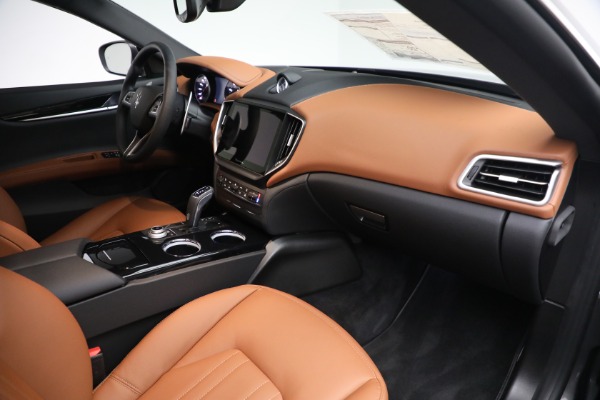 New 2023 Maserati Ghibli Modena Q4 for sale $99,095 at Alfa Romeo of Greenwich in Greenwich CT 06830 22
