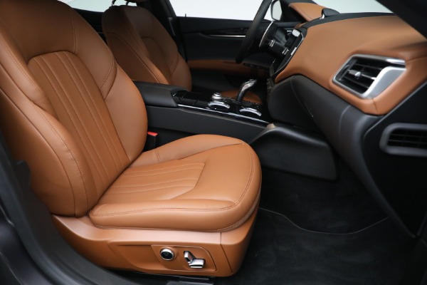 New 2023 Maserati Ghibli Modena Q4 for sale $99,095 at Alfa Romeo of Greenwich in Greenwich CT 06830 24