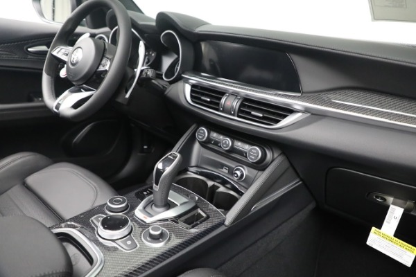 New 2023 Alfa Romeo Stelvio Quadrifoglio for sale $87,460 at Alfa Romeo of Greenwich in Greenwich CT 06830 23