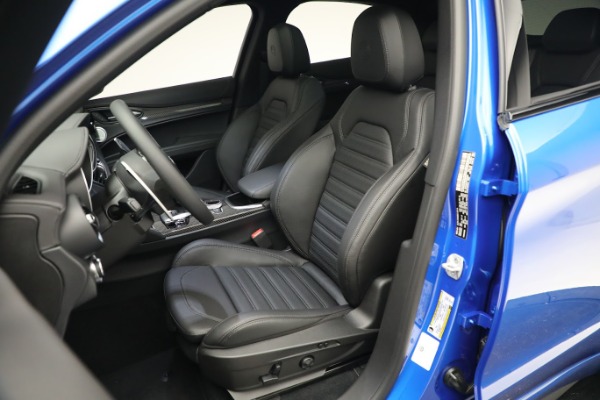 New 2023 Alfa Romeo Stelvio Quadrifoglio for sale $79,900 at Alfa Romeo of Greenwich in Greenwich CT 06830 13