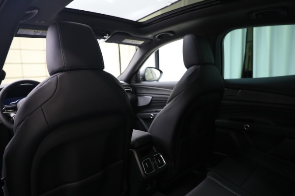 New 2023 Maserati Grecale Modena for sale $85,895 at Alfa Romeo of Greenwich in Greenwich CT 06830 17