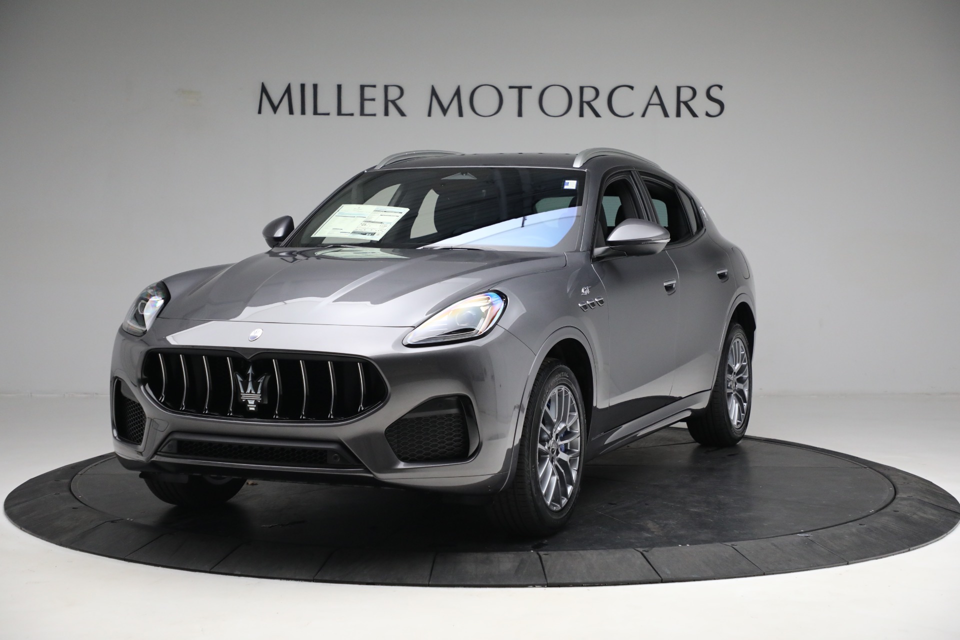 New 2023 Maserati Grecale GT for sale $56,285 at Alfa Romeo of Greenwich in Greenwich CT 06830 1
