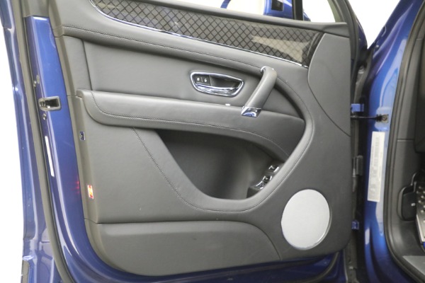 Used 2020 Bentley Bentayga Design Series for sale $159,900 at Alfa Romeo of Greenwich in Greenwich CT 06830 19
