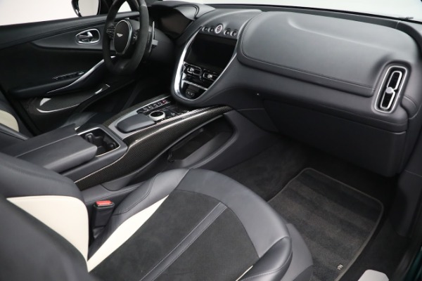Used 2022 Aston Martin DBX for sale $164,900 at Alfa Romeo of Greenwich in Greenwich CT 06830 22