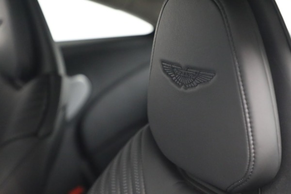 Used 2019 Aston Martin DB11 V8 for sale $124,900 at Alfa Romeo of Greenwich in Greenwich CT 06830 16