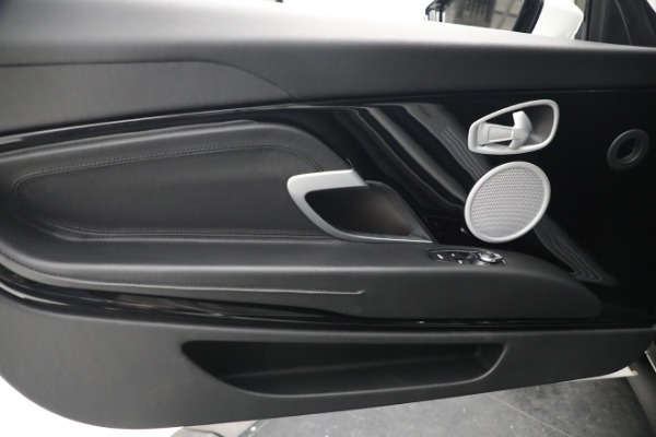 Used 2019 Aston Martin DB11 V8 for sale $124,900 at Alfa Romeo of Greenwich in Greenwich CT 06830 17