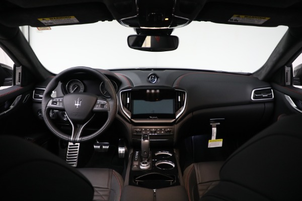 New 2023 Maserati Ghibli Modena Q4 for sale $112,695 at Alfa Romeo of Greenwich in Greenwich CT 06830 13