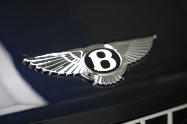 New 2023 Bentley Bentayga EWB V8 for sale $259,345 at Alfa Romeo of Greenwich in Greenwich CT 06830 15