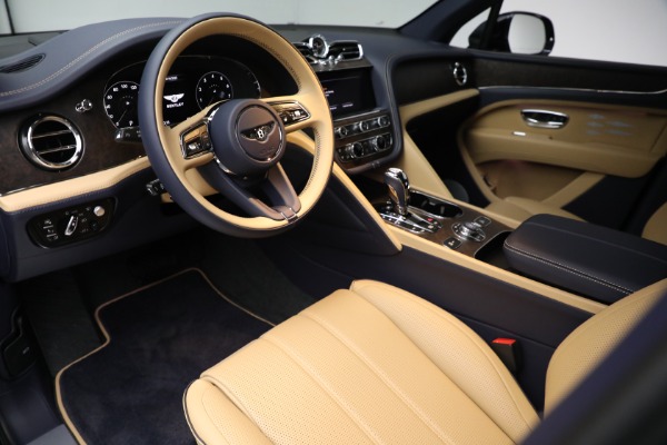 New 2023 Bentley Bentayga EWB V8 for sale $259,345 at Alfa Romeo of Greenwich in Greenwich CT 06830 18