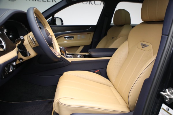 New 2023 Bentley Bentayga EWB V8 for sale $259,345 at Alfa Romeo of Greenwich in Greenwich CT 06830 19