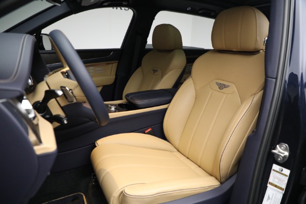 New 2023 Bentley Bentayga EWB V8 for sale $259,345 at Alfa Romeo of Greenwich in Greenwich CT 06830 20