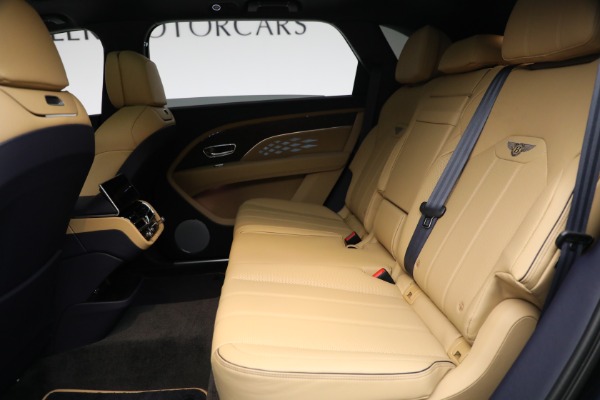 New 2023 Bentley Bentayga EWB V8 for sale $259,345 at Alfa Romeo of Greenwich in Greenwich CT 06830 27