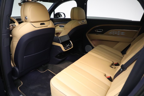 New 2023 Bentley Bentayga EWB V8 for sale $259,345 at Alfa Romeo of Greenwich in Greenwich CT 06830 28