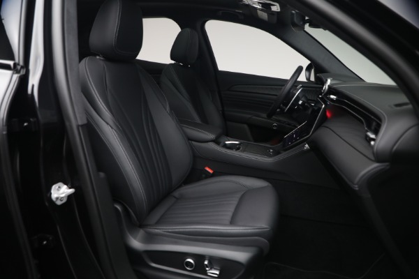 Used 2023 Maserati Grecale GT for sale $40,900 at Alfa Romeo of Greenwich in Greenwich CT 06830 14