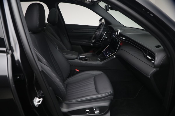 Used 2023 Maserati Grecale GT for sale $40,900 at Alfa Romeo of Greenwich in Greenwich CT 06830 16