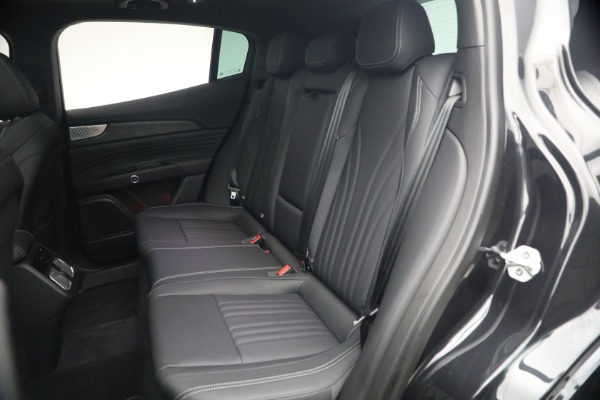 Used 2023 Maserati Grecale GT for sale $40,900 at Alfa Romeo of Greenwich in Greenwich CT 06830 17