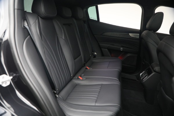 Used 2023 Maserati Grecale GT for sale $40,900 at Alfa Romeo of Greenwich in Greenwich CT 06830 20