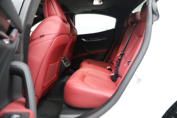 New 2023 Maserati Ghibli Modena Q4 for sale $111,055 at Alfa Romeo of Greenwich in Greenwich CT 06830 16
