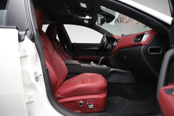 New 2023 Maserati Ghibli Modena Q4 for sale $111,055 at Alfa Romeo of Greenwich in Greenwich CT 06830 17