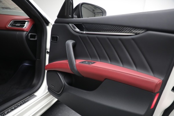 New 2023 Maserati Ghibli Modena Q4 for sale $111,055 at Alfa Romeo of Greenwich in Greenwich CT 06830 23