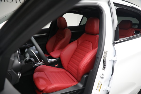 New 2023 Alfa Romeo Stelvio Veloce for sale $59,490 at Alfa Romeo of Greenwich in Greenwich CT 06830 13