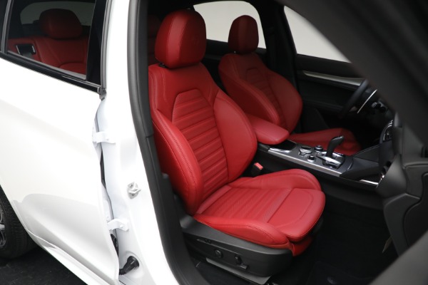 New 2023 Alfa Romeo Stelvio Veloce for sale $59,490 at Alfa Romeo of Greenwich in Greenwich CT 06830 16