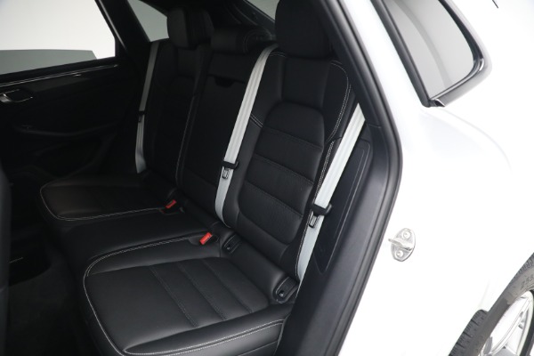 Used 2021 Porsche Macan Turbo for sale $84,900 at Alfa Romeo of Greenwich in Greenwich CT 06830 16