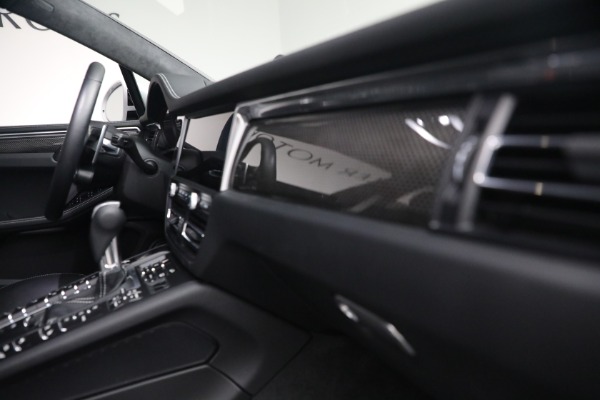 Used 2021 Porsche Macan Turbo for sale $84,900 at Alfa Romeo of Greenwich in Greenwich CT 06830 19