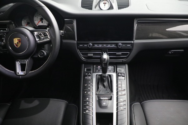 Used 2021 Porsche Macan Turbo for sale $84,900 at Alfa Romeo of Greenwich in Greenwich CT 06830 21
