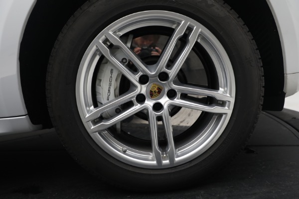 Used 2021 Porsche Macan Turbo for sale $84,900 at Alfa Romeo of Greenwich in Greenwich CT 06830 22