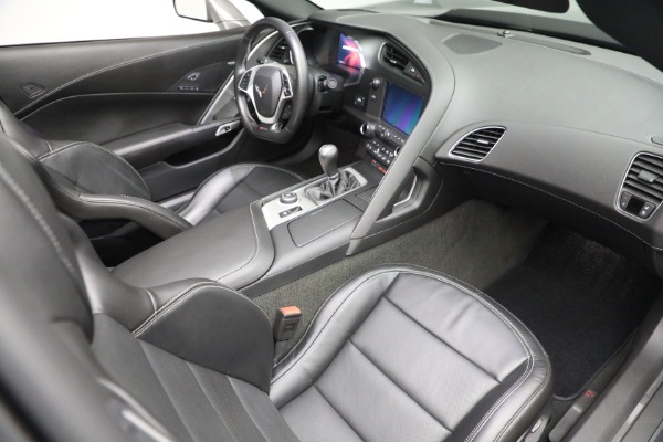 Used 2015 Chevrolet Corvette Z06 for sale $79,900 at Alfa Romeo of Greenwich in Greenwich CT 06830 18