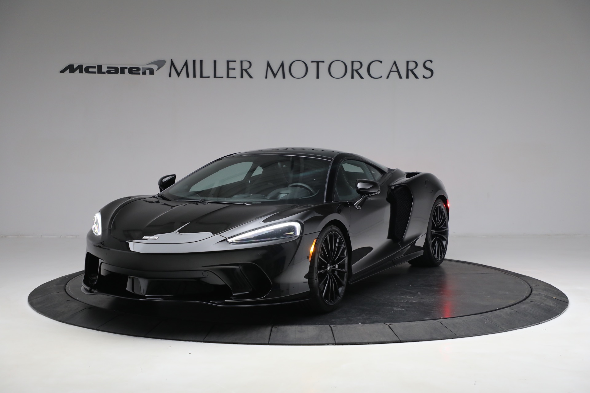 Used 2021 McLaren GT Luxe for sale $195,900 at Alfa Romeo of Greenwich in Greenwich CT 06830 1