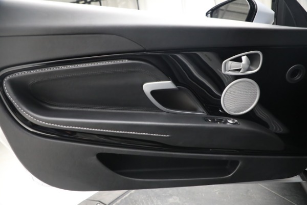 Used 2019 Aston Martin DB11 V8 for sale $122,900 at Alfa Romeo of Greenwich in Greenwich CT 06830 22