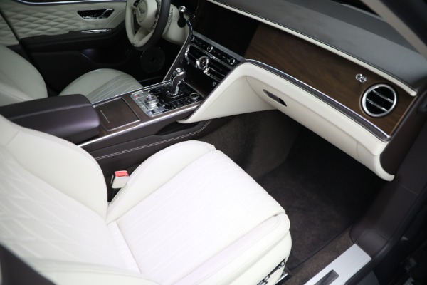 Used 2022 Bentley Flying Spur W12 for sale $249,900 at Alfa Romeo of Greenwich in Greenwich CT 06830 27