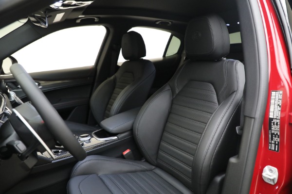 New 2023 Alfa Romeo Stelvio Estrema for sale $63,465 at Alfa Romeo of Greenwich in Greenwich CT 06830 15