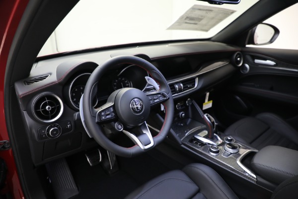 New 2023 Alfa Romeo Stelvio Estrema for sale $63,465 at Alfa Romeo of Greenwich in Greenwich CT 06830 16