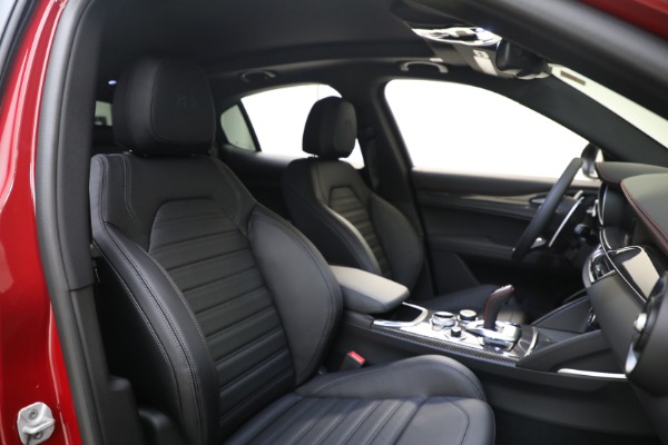 New 2023 Alfa Romeo Stelvio Estrema for sale $63,465 at Alfa Romeo of Greenwich in Greenwich CT 06830 26