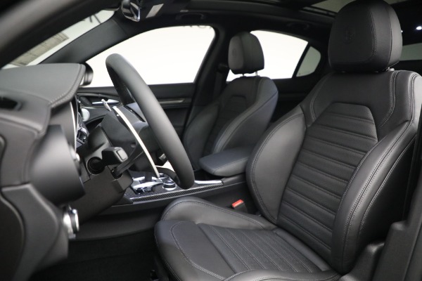 New 2023 Alfa Romeo Stelvio Quadrifoglio for sale $91,670 at Alfa Romeo of Greenwich in Greenwich CT 06830 15