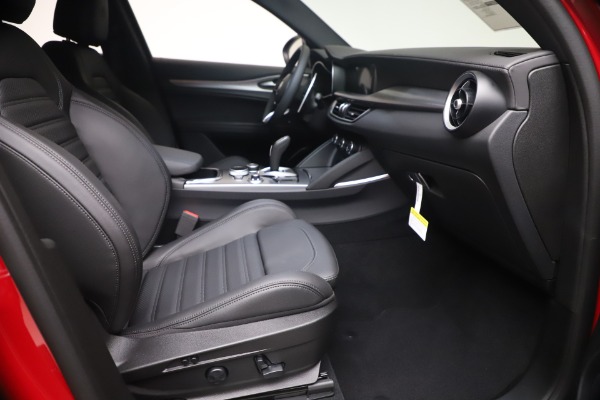 New 2023 Alfa Romeo Stelvio Veloce for sale $60,940 at Alfa Romeo of Greenwich in Greenwich CT 06830 20