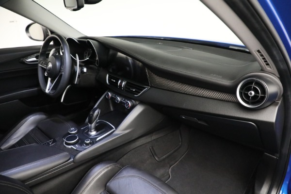 Used 2019 Alfa Romeo Giulia Ti Sport Carbon for sale $34,900 at Alfa Romeo of Greenwich in Greenwich CT 06830 17