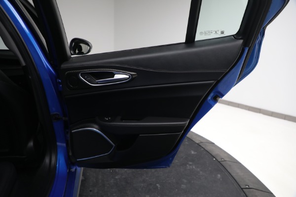 Used 2019 Alfa Romeo Giulia Ti Sport Carbon for sale $34,900 at Alfa Romeo of Greenwich in Greenwich CT 06830 23