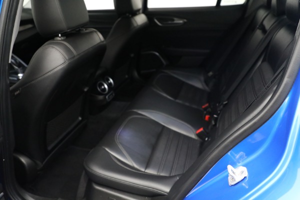 Used 2019 Alfa Romeo Giulia Ti Sport Carbon for sale $34,900 at Alfa Romeo of Greenwich in Greenwich CT 06830 24
