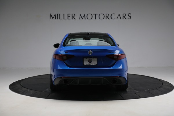Used 2019 Alfa Romeo Giulia Ti Sport Carbon for sale $34,900 at Alfa Romeo of Greenwich in Greenwich CT 06830 6