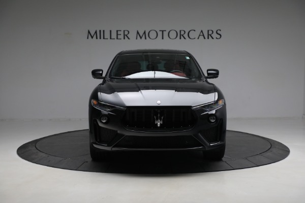 Used 2021 Maserati Levante Trofeo for sale Sold at Alfa Romeo of Greenwich in Greenwich CT 06830 12