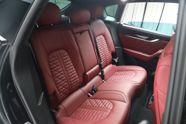 Used 2021 Maserati Levante Trofeo for sale $114,900 at Alfa Romeo of Greenwich in Greenwich CT 06830 24