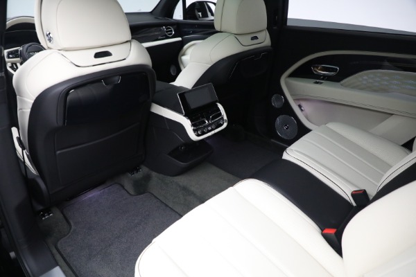 New 2023 Bentley Bentayga EWB Azure V8 for sale $297,600 at Alfa Romeo of Greenwich in Greenwich CT 06830 21