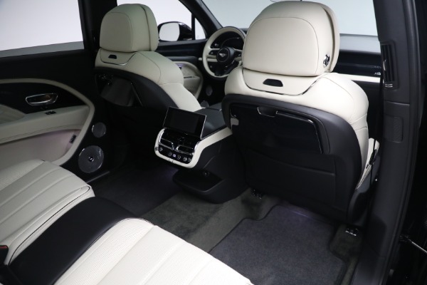 New 2023 Bentley Bentayga EWB Azure V8 for sale $297,600 at Alfa Romeo of Greenwich in Greenwich CT 06830 28