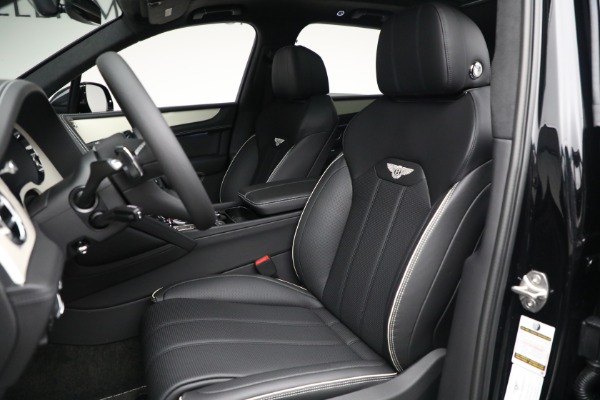 New 2023 Bentley Bentayga V8 for sale $238,470 at Alfa Romeo of Greenwich in Greenwich CT 06830 20