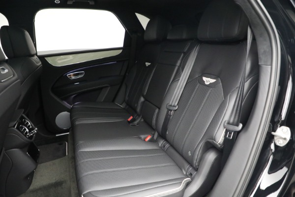 New 2023 Bentley Bentayga V8 for sale $238,470 at Alfa Romeo of Greenwich in Greenwich CT 06830 24