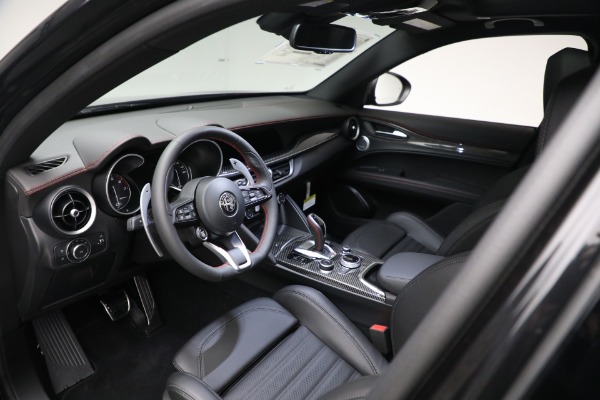 New 2023 Alfa Romeo Stelvio Estrema for sale $63,175 at Alfa Romeo of Greenwich in Greenwich CT 06830 13